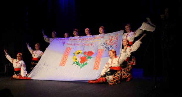 Održana 13. Smotra folklora ʺObičaji starog zavičaja 2019.ʺ u organizaciji KUD-a ZD Rama iz Pleternice