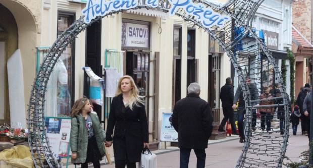 Subotnja šetnja Požegom 14.12.2019.