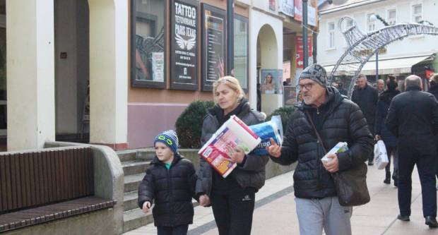 Subotnja šetnja Požegom 14.12.2019.