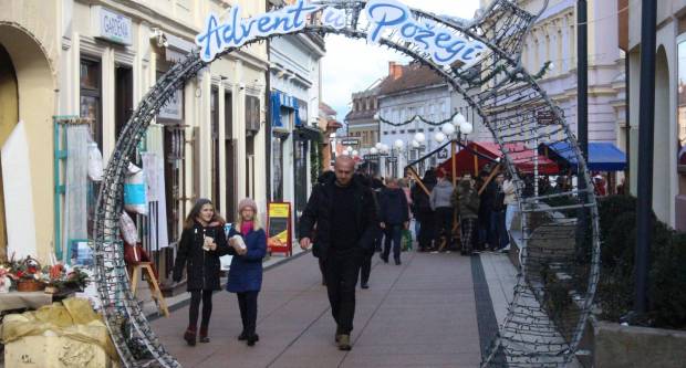 Subotnja šetnja Požegom 14.12.2019.