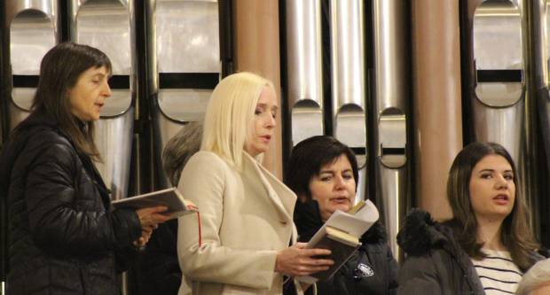 Požeški biskup msgr. Antun Škvorčević, predvodio svečanu Misu polnoćku u požeškoj Katedrali 25.12.2019.