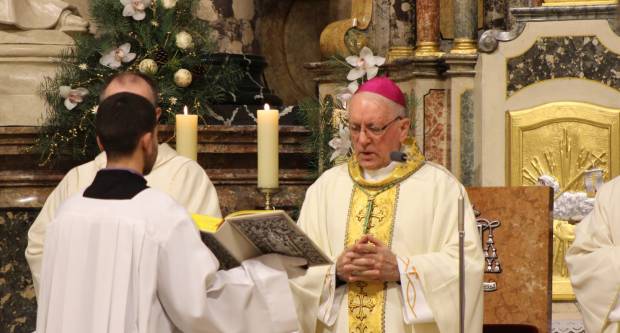 Požeški biskup msgr. Antun Škvorčević, predvodio svečanu Misu polnoćku u požeškoj Katedrali 25.12.2019.