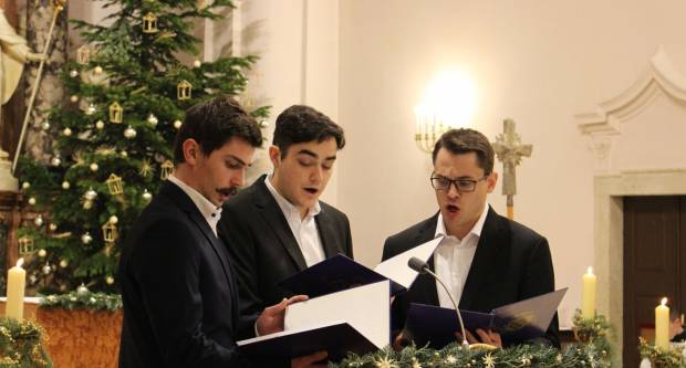 Požeški biskup msgr. Antun Škvorčević, predvodio svečanu Misu polnoćku u požeškoj Katedrali 25.12.2019.