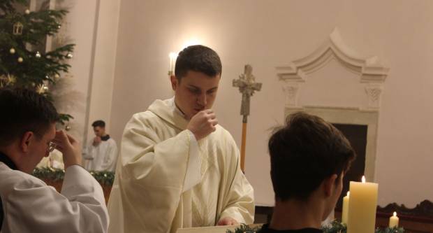 Požeški biskup msgr. Antun Škvorčević, predvodio svečanu Misu polnoćku u požeškoj Katedrali 25.12.2019.