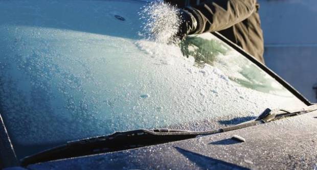 STANITE NA KRAJ MUKAMA: 7 jednostavnih trikova za održavanje automobila tijekom zime