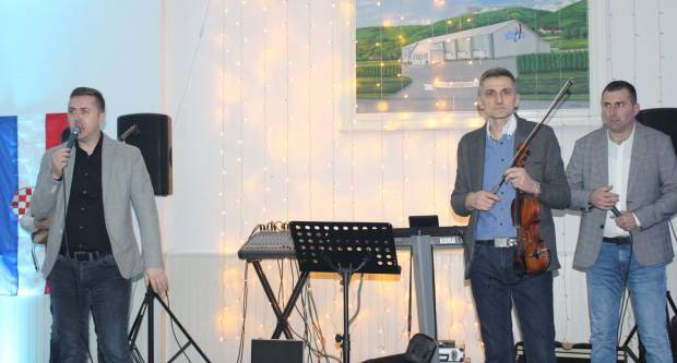 Održano 8. ʺBosansko preloʺ u organizaciji udruge Komušina Brestovac, i ove godine manifestacija humanitarnog karaktera 28.12.2019.