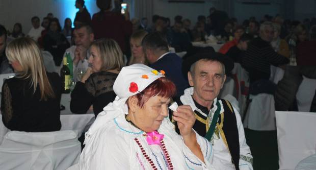 Održano 8. ʺBosansko preloʺ u organizaciji udruge Komušina Brestovac, i ove godine manifestacija humanitarnog karaktera 28.12.2019.