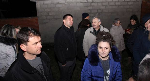 Liturgija i paljenje Badnjaka povodom pravoslavnog Božića u Požegi 6.1.2020.