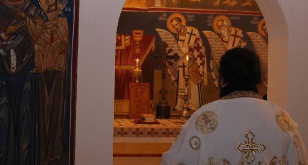 Liturgija i paljenje Badnjaka povodom pravoslavnog Božića u Požegi 6.1.2020.