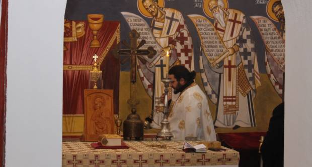 Liturgija i paljenje Badnjaka povodom pravoslavnog Božića u Požegi 6.1.2020.