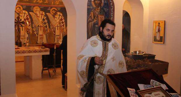 Liturgija i paljenje Badnjaka povodom pravoslavnog Božića u Požegi 6.1.2020.