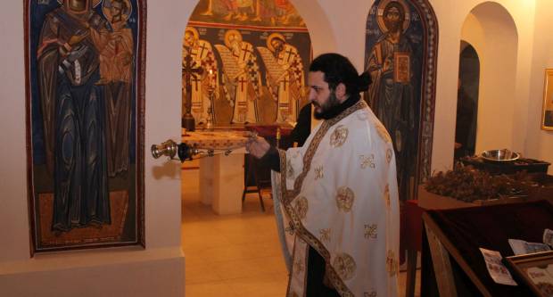 Liturgija i paljenje Badnjaka povodom pravoslavnog Božića u Požegi 6.1.2020.