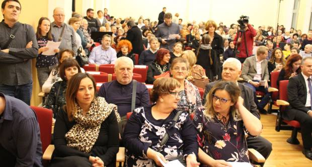 Koncert Aljoše Jurinića povodom inauguracije koncertnog klavira u Glazbenoj školi Požega 16.1.2020.