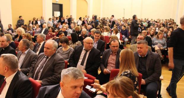 Koncert Aljoše Jurinića povodom inauguracije koncertnog klavira u Glazbenoj školi Požega 16.1.2020.