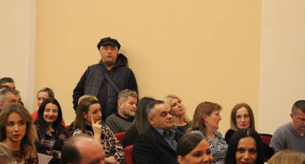 Koncert Aljoše Jurinića povodom inauguracije koncertnog klavira u Glazbenoj školi Požega 16.1.2020.