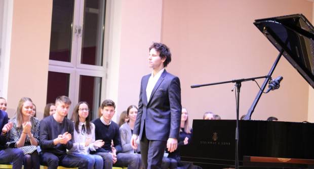 Koncert Aljoše Jurinića povodom inauguracije koncertnog klavira u Glazbenoj školi Požega 16.1.2020.