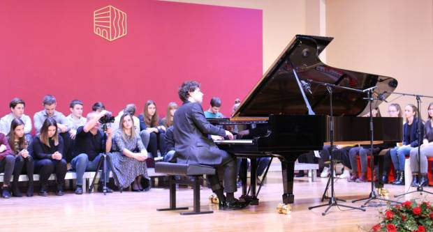 Koncert Aljoše Jurinića povodom inauguracije koncertnog klavira u Glazbenoj školi Požega 16.1.2020.