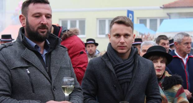 Na Trgu Graševine u Kutjevu održano Kutjevačko Vincelovo