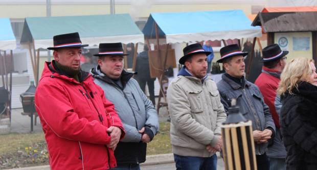 Na Trgu Graševine u Kutjevu održano Kutjevačko Vincelovo