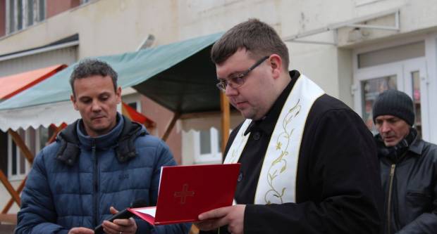 Na Trgu Graševine u Kutjevu održano Kutjevačko Vincelovo