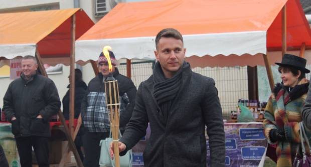 Na Trgu Graševine u Kutjevu održano Kutjevačko Vincelovo