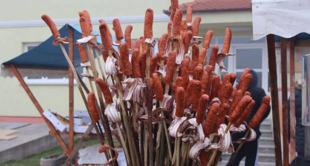 Na Trgu Graševine u Kutjevu održano Kutjevačko Vincelovo