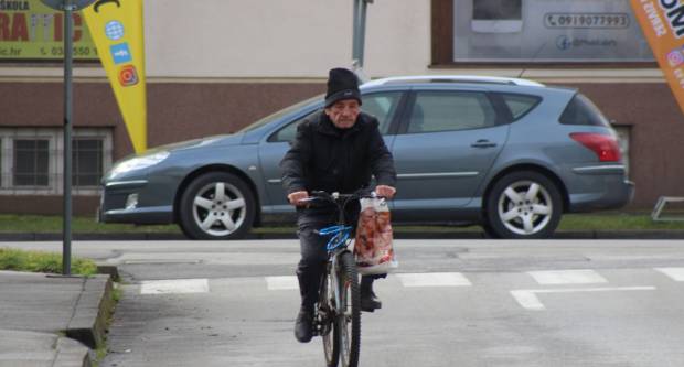 Subotnja sunčana šetnja Požegom 15.2.2020.