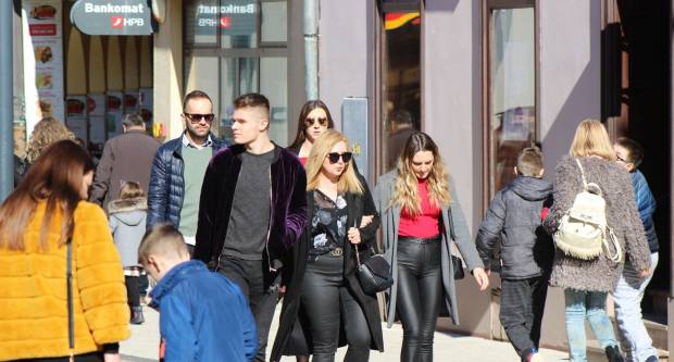 Subotnja sunčana šetnja Požegom 15.2.2020.