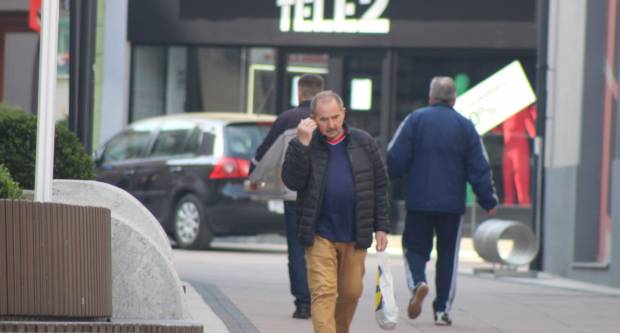 Fotogalerija subotnje šetnje Požegom i Pleternicom, građani se pridržavaju mjera 21.3.2020.