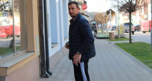 Fotogalerija subotnje šetnje Požegom i Pleternicom, građani se pridržavaju mjera 21.3.2020.