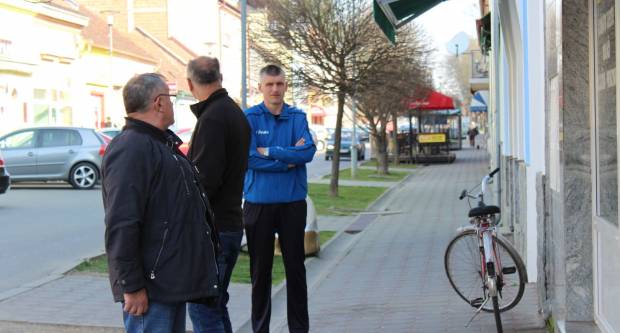 Fotogalerija subotnje šetnje Požegom i Pleternicom, građani se pridržavaju mjera 21.3.2020.