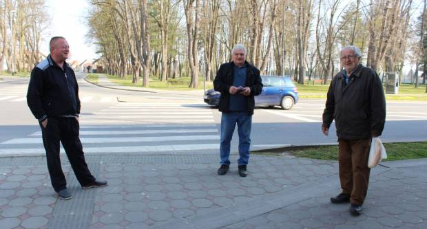Fotogalerija subotnje šetnje Požegom i Pleternicom, građani se pridržavaju mjera 21.3.2020.