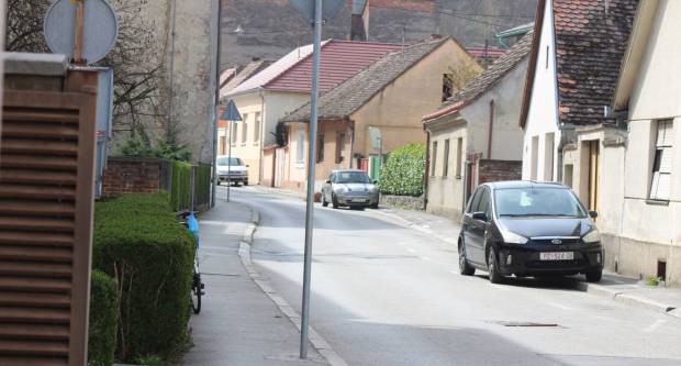 Subotnja šetnja Pleternicom i Požegom za vrijeme koronavirusa, 28.03.2020.