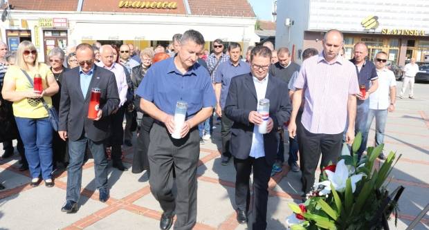 Polaganje vijenaca na Trgu 123. brigade u Požegi povodom Vojno - redarstvene akcije ʺBljesakʺ