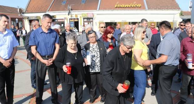 Polaganje vijenaca na Trgu 123. brigade u Požegi povodom Vojno - redarstvene akcije ʺBljesakʺ