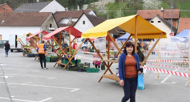 Subotnja šetnja Požegom uoči Uskrsa u doba koronavirusa 11.4.2020.