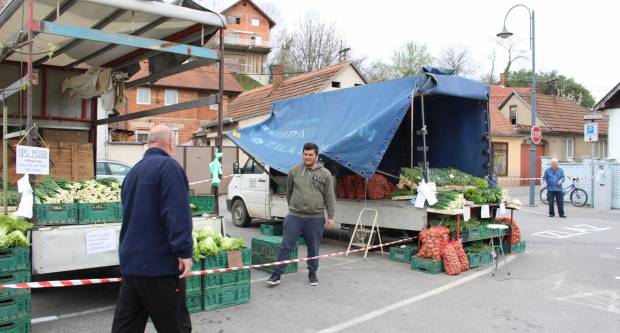 Subotnja šetnja Požegom uoči Uskrsa u doba koronavirusa 11.4.2020.