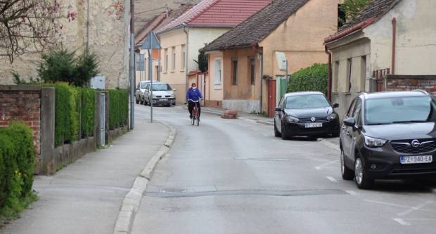 Subotnja šetnja Požegom uoči Uskrsa u doba koronavirusa 11.4.2020.