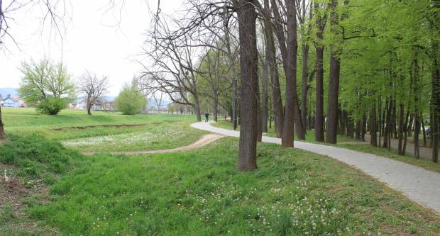 Subotnja šetnja Požegom uoči Uskrsa u doba koronavirusa 11.4.2020.