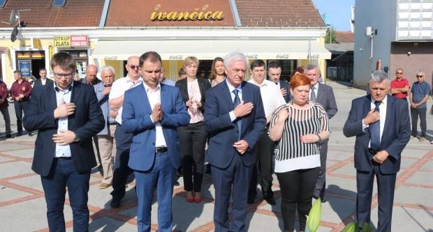 Polaganje vijenaca na Trgu 123. brigade u Požegi povodom Vojno - redarstvene akcije ʺBljesakʺ