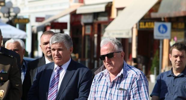 Polaganje vijenaca na Trgu 123. brigade u Požegi povodom Vojno - redarstvene akcije ʺBljesakʺ