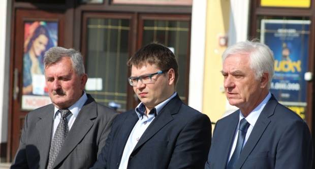 Polaganje vijenaca na Trgu 123. brigade u Požegi povodom Vojno - redarstvene akcije ʺBljesakʺ