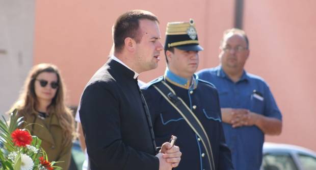 Polaganje vijenaca na Trgu 123. brigade u Požegi povodom Vojno - redarstvene akcije ʺBljesakʺ