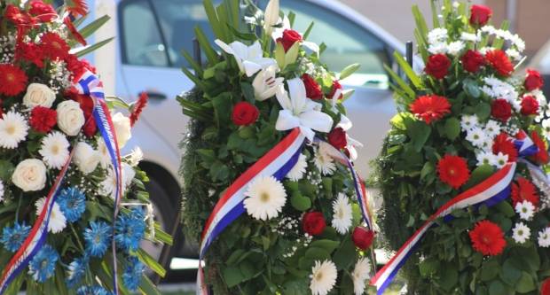 Polaganje vijenaca na Trgu 123. brigade u Požegi povodom Vojno - redarstvene akcije ʺBljesakʺ
