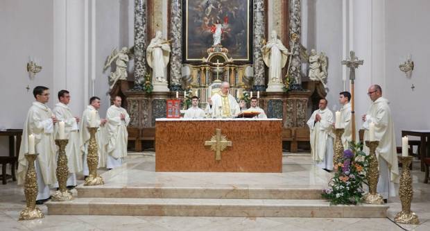 ŠESTA VAZMENA NEDJELJA: 100. obljetnica rođenja sv. Ivana Pavla II. u požeškoj Katedrali
