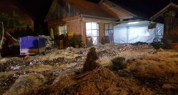 FOTO: Antunovčani na tradicionalan način proslavili rođenje Jakova 