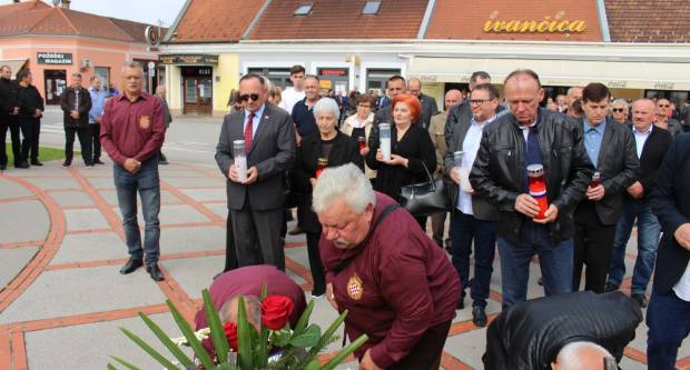 U povodu Dana državnosti RH svečano položeni vijenci na Trgu 123. brigade u Požegi