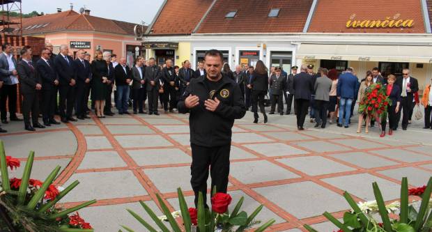 U povodu Dana državnosti RH svečano položeni vijenci na Trgu 123. brigade u Požegi