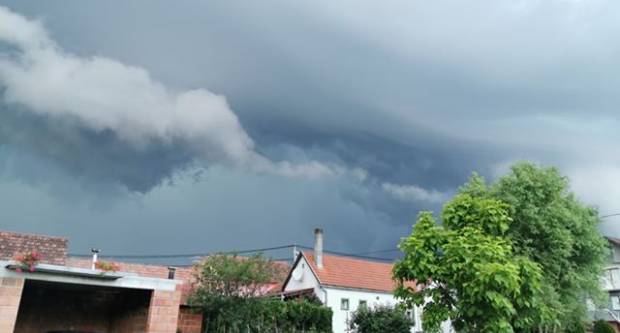 FOTO: Vaše fotografije duge, oblaka i neba od Pleternice do Lipika