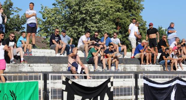 VELIKA FOTOGALERIJA: Sjeverna tribina Stadiona uz Savu puna kao nekada